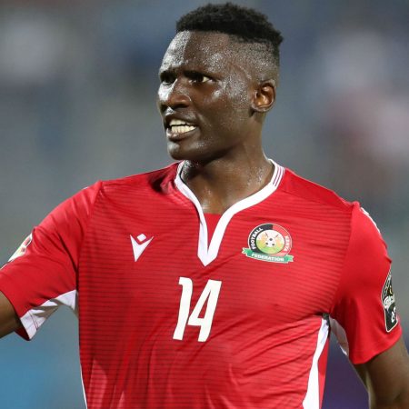 Kashiwa Reysol'un Olunga'sı Kenya ile Komorlar Afcon elemelerine karşı bir şüphe