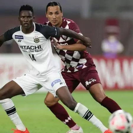 Olunga ve Kashiwa Reysol'un Tokyo FC ile J-League Kupası beraberliği