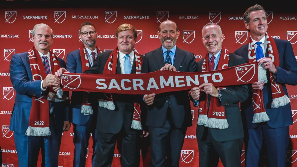 Sacramento MLS genişleme franchise'ı, önerilen sahibi salgın nedeniyle çekildikten sonra şüpheye düştü