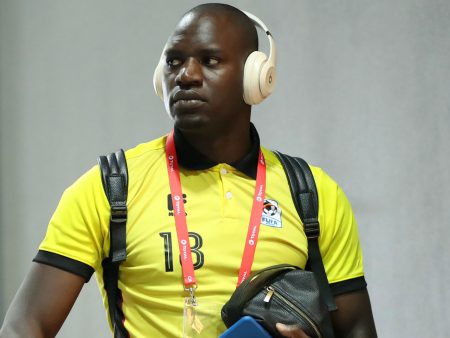 “Denis, Mandela Stadyumu dışındaki heykeli hak ediyor” – Twitter, Onyango'nun Uganda'dan ayrılmasıyla tepki veriyor